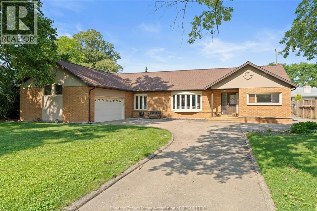 3-bedroom Single Family at 3740 Ouellette, Windsor — primary photograph