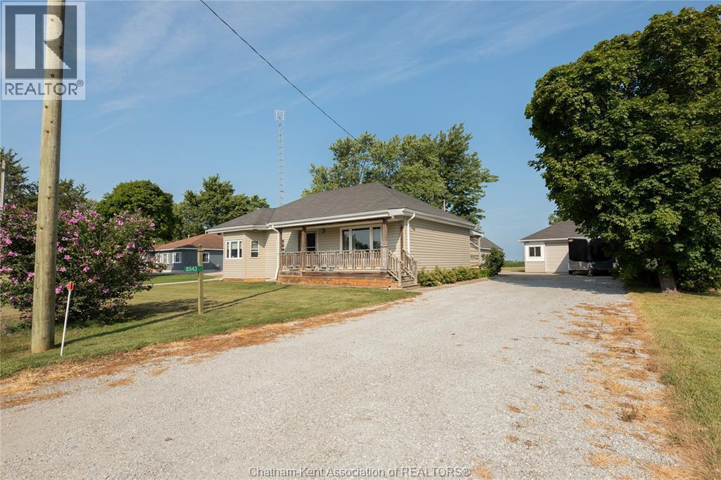 3-bedroom Single Family at 8543 Middle Line, Charing Cross — primary photograph