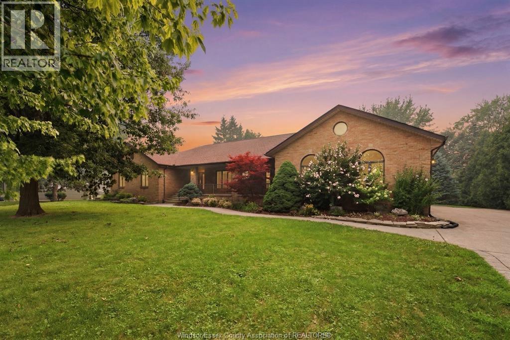 5-bedroom Single Family at 2073 Lesperance Road, Tecumseh — photograph 2