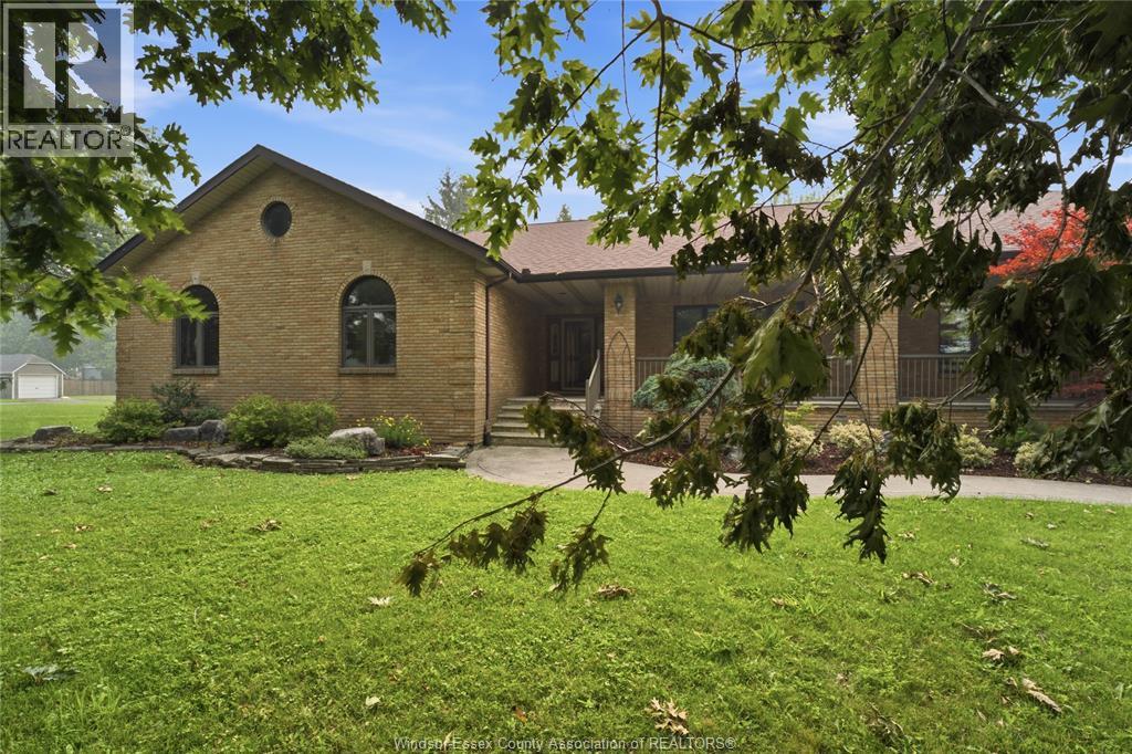 5-bedroom Single Family at 2073 Lesperance Road, Tecumseh — photograph 3