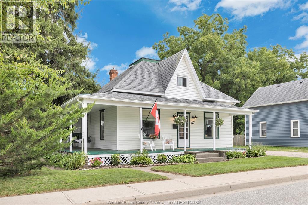 4-bedroom Single Family at 67 McDonald Street, Kingsville — photograph 3