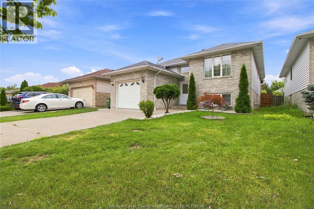 Single Family — 2424 Timbercrest Avenue, Windsor, Ontario