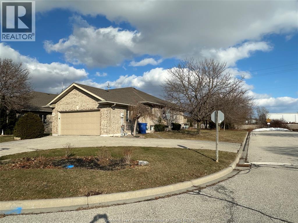 4-bedroom Single Family at 51 Santos Drive, Kingsville — photograph 2