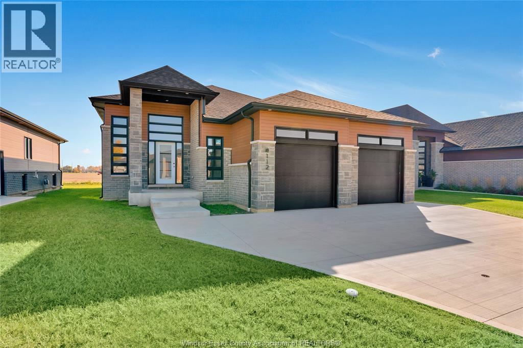 Single Family — 112 Hazel Crescent, Kingsville, Ontario