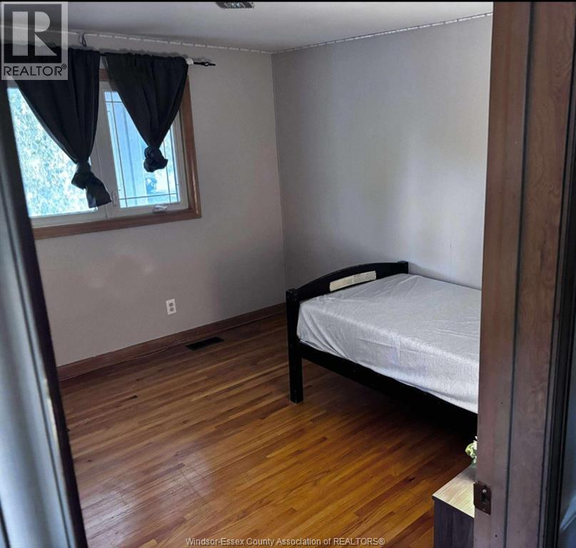 Single Family — 2722 Sierra Drive, Windsor, Ontario
