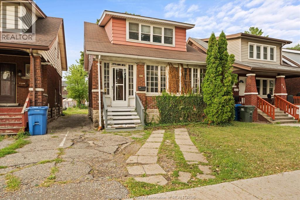 5-bedroom Single Family at 497 Rankin Avenue, Windsor — photograph 3