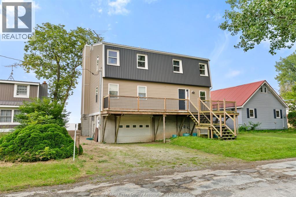 4-bedroom Single Family at 1435 East Shore Road, Pelee Island — photograph 2