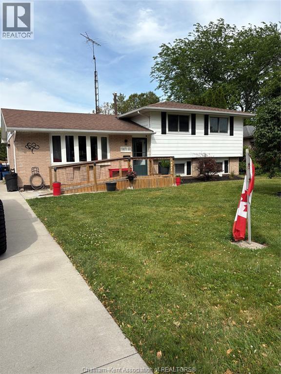 3-bedroom Single Family at 46 Ottawa Drive, Chatham — primary photograph