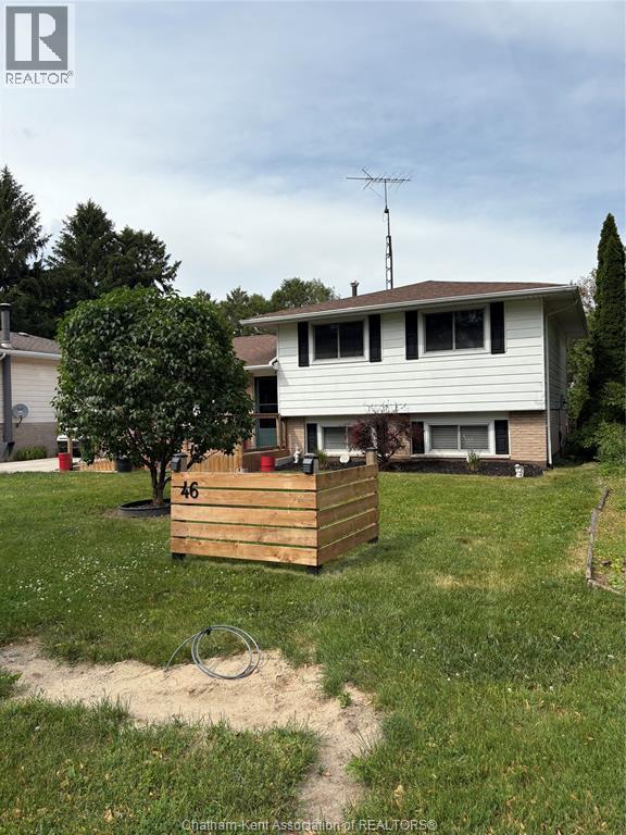 3-bedroom Single Family at 46 Ottawa Drive, Chatham — photograph 3