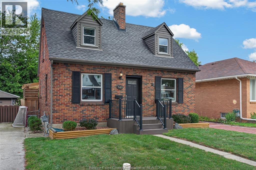 2-bedroom Single Family at 848 Edward Avenue, Windsor — photograph 2