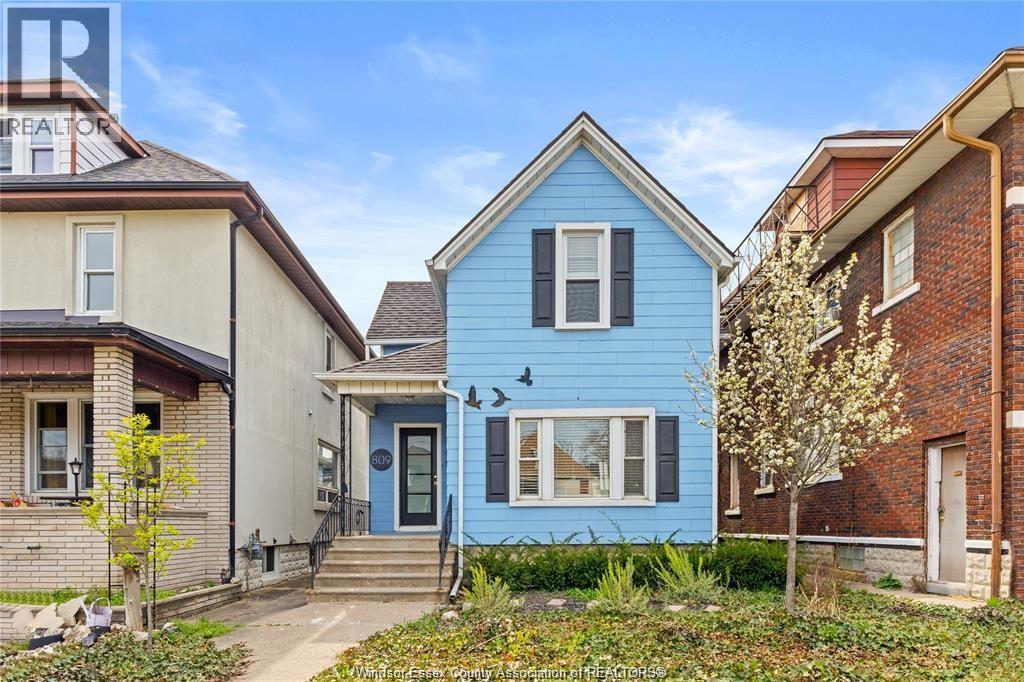 3-bedroom Single Family at 809 Gladstone, Windsor — primary photograph