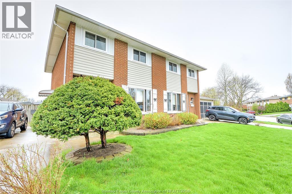 3-bedroom Single Family at 9447 Alten Drive, Windsor — photograph 2