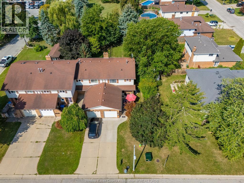 3-bedroom Single Family at 70 Remark Drive, Kingsville — photograph 2
