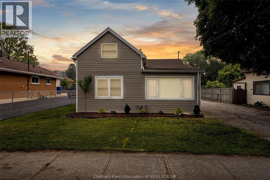 Single Family — 133 Woods Street, Chatham, Ontario