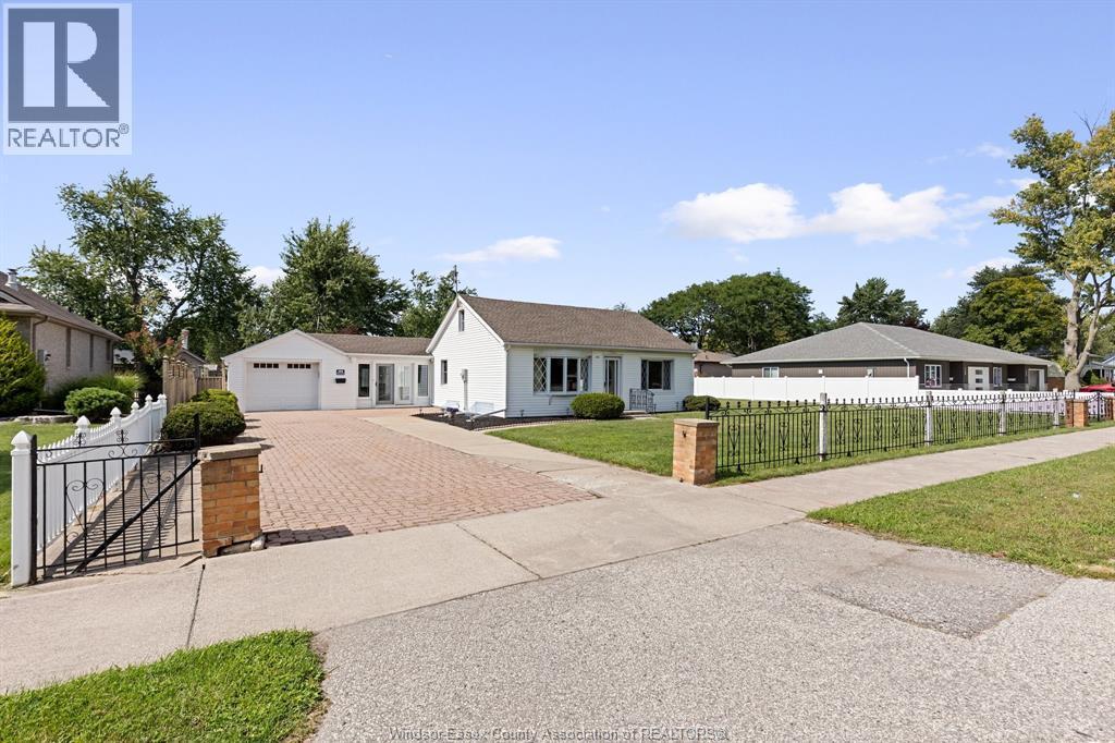3-bedroom Single Family at 265 Laird Avenue, Essex — primary photograph