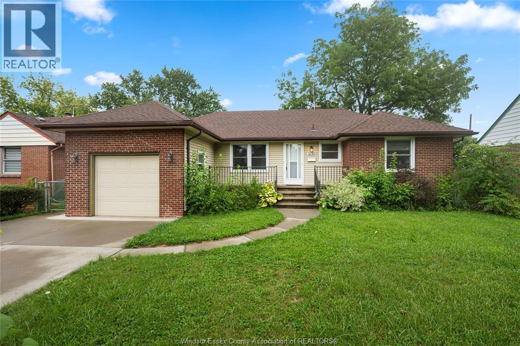4-bedroom Single Family at 3130 Academy Drive, Windsor — primary photograph