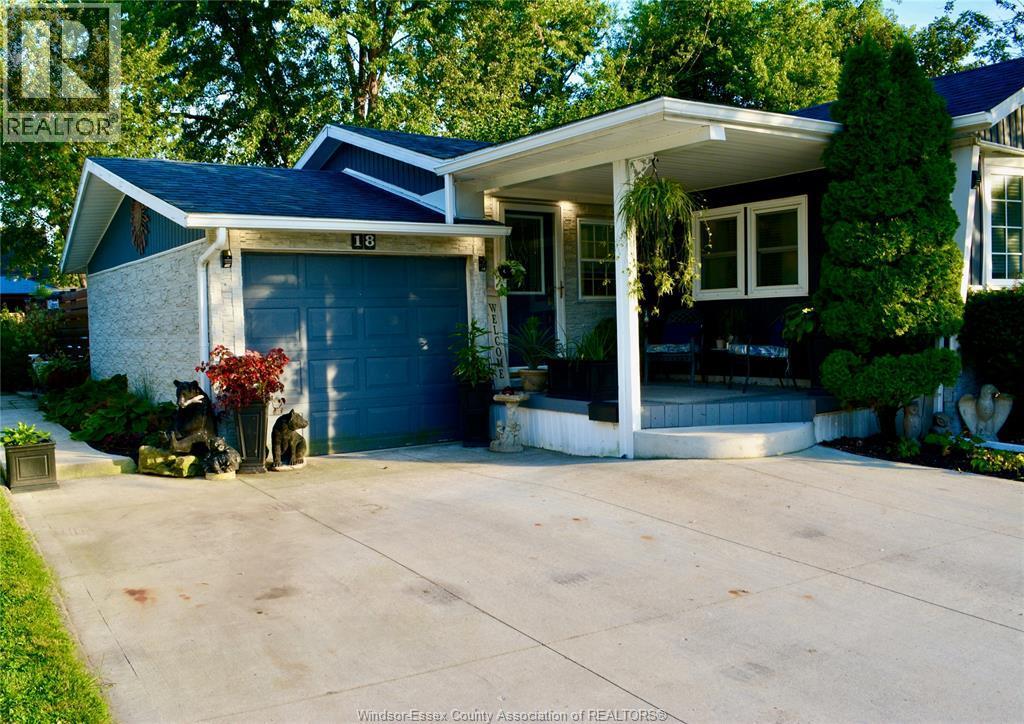 2-bedroom Single Family at 18 Dana, Essex — photograph 2