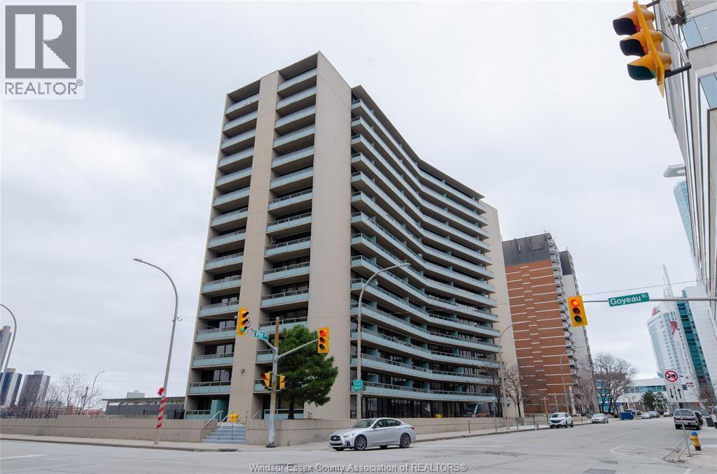 1-bedroom Single Family at 111 Riverside Drive #312, Windsor — primary photograph