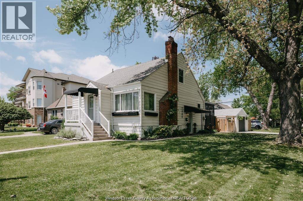 5-bedroom Single Family at 7480 Wyandotte Street, Windsor — primary photograph