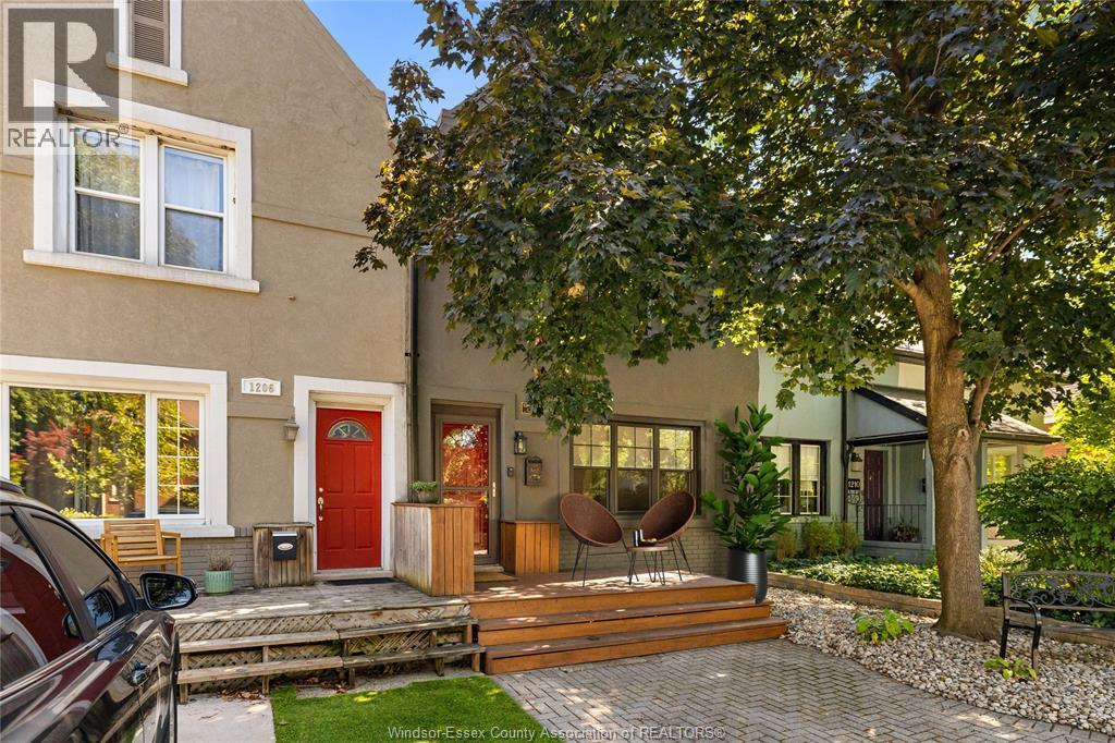 3-bedroom Single Family at 1208 Argyle Road, Windsor — photograph 2