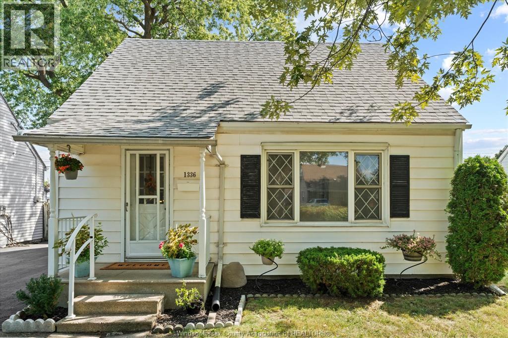2-bedroom Single Family at 1336 Partington, Windsor — primary photograph