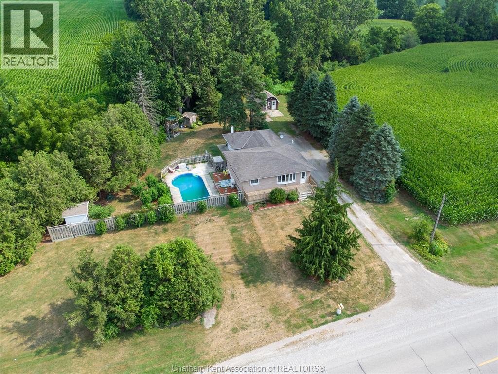 3-bedroom Single Family at 12129 Base Line, Thamesville — photograph 2