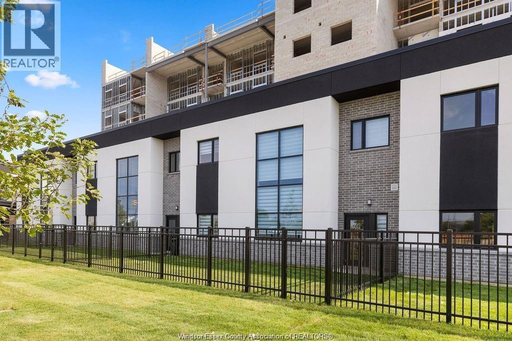 2-bedroom Single Family at 4400 Laurier Parkway #212, LaSalle — primary photograph