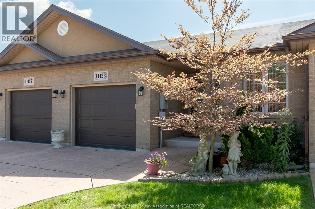 2-bedroom Single Family at 11123 Snowcrest Street, Windsor — primary photograph