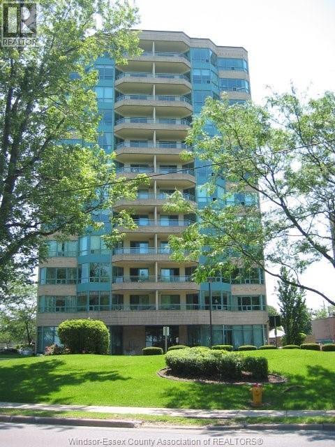 3-bedroom Single Family at 3601 Riverside Drive #1006, Windsor — primary photograph