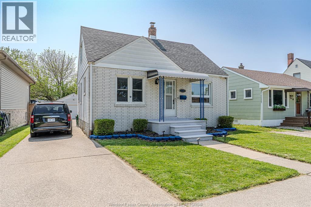 3-bedroom Single Family at 2367 Meighen, Windsor — photograph 3