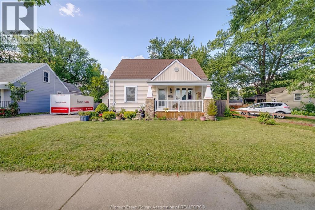 Single Family — 1055 Jefferson Avenue, Windsor, Ontario