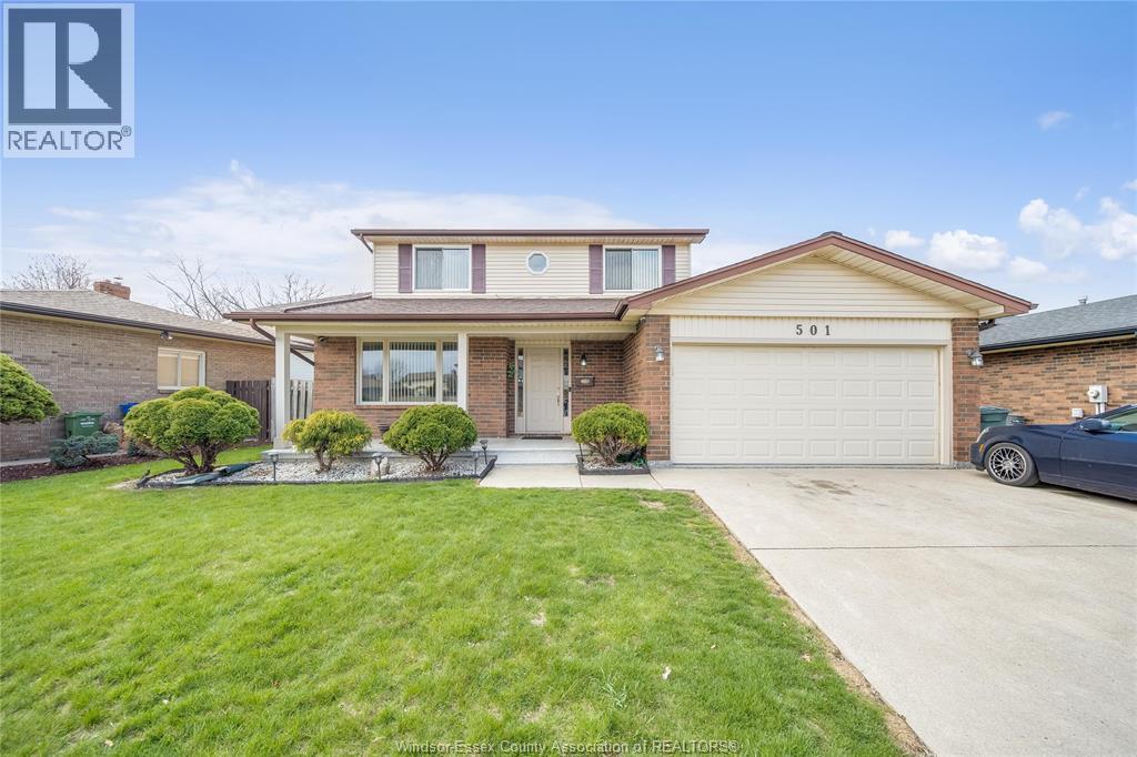 4-bedroom Single Family at 501 Green Valley Drive, Tecumseh — photograph 2
