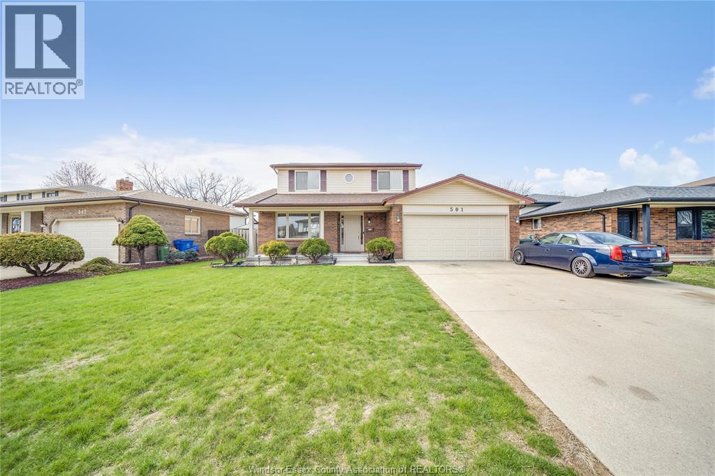 4-bedroom Single Family at 501 Green Valley Drive, Tecumseh — photograph 3