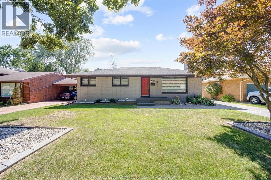 3-bedroom Single Family at 2777 Rockwell Boulevard, Windsor — primary photograph