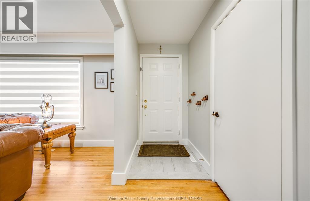 3-bedroom Single Family at 2777 Rockwell Boulevard, Windsor — photograph 3