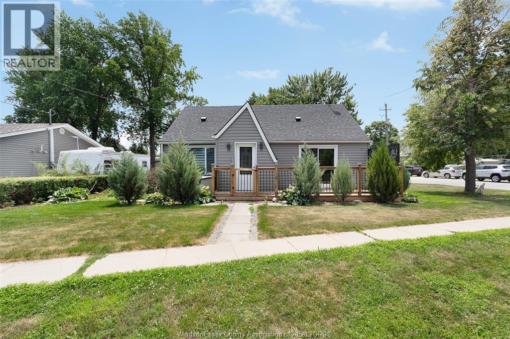 4-bedroom Single Family at 430 Broadway Street, Belle River — primary photograph