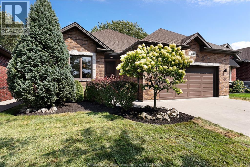 4-bedroom Single Family at 11892 Boulder Crescent, Windsor — primary photograph