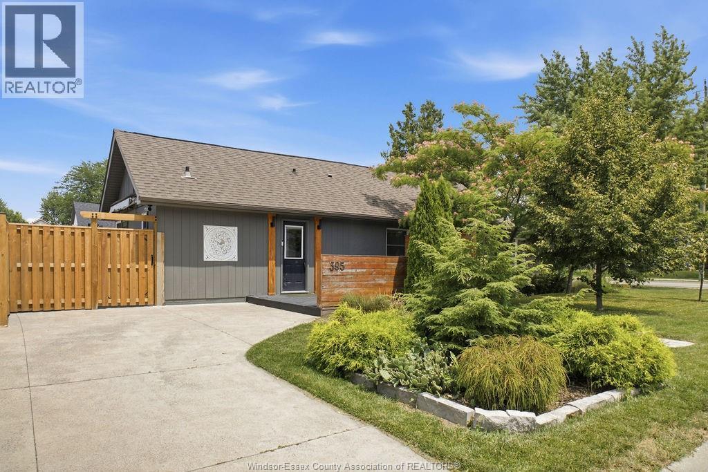2-bedroom Single Family at 395 Brighton Road, Tecumseh — primary photograph