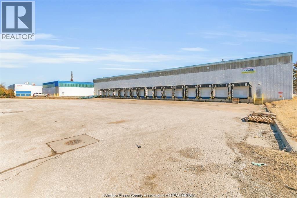 Industrial at 3324 Marentette Avenue, Windsor — primary photograph
