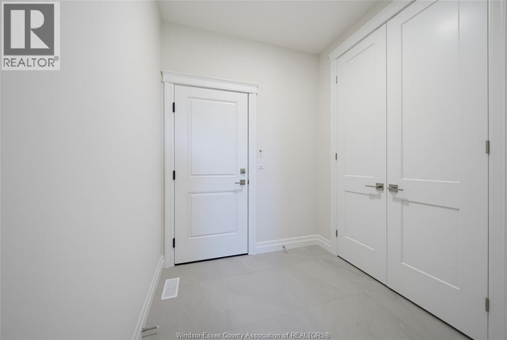 4-bedroom Single Family at 267 Joan Flood, Essex — photograph 3