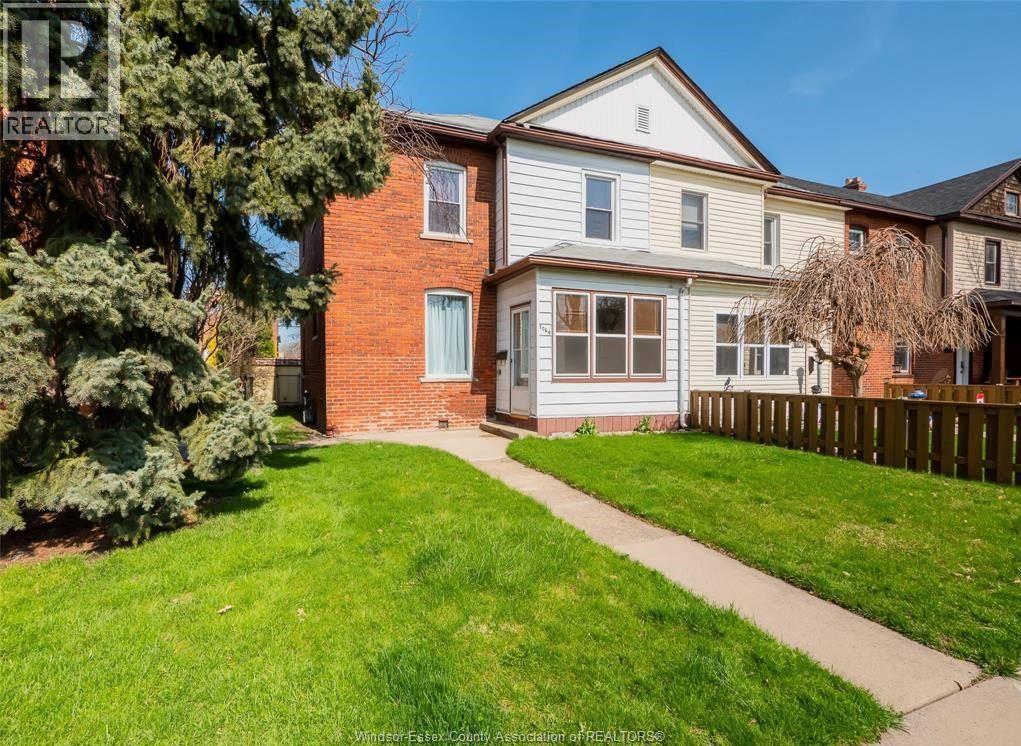 1-bedroom Single Family at 1064 Monmouth #MAIN, Windsor — primary photograph
