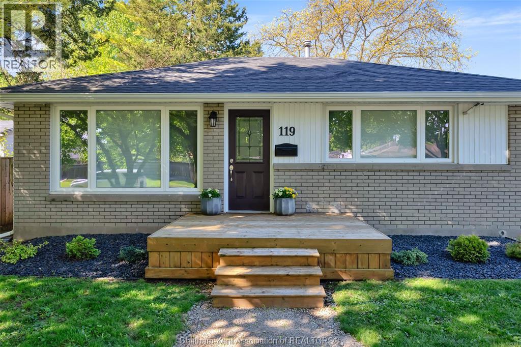3-bedroom Single Family at 119 Burton Avenue, Chatham — photograph 2
