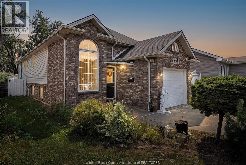 Single Family — 747 Eugenie, Windsor, Ontario