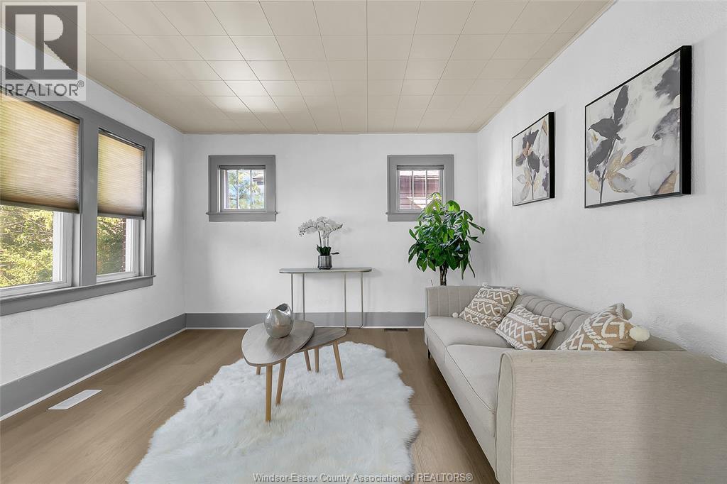 4-bedroom Single Family at 3410 Turner Road, Windsor — photograph 3