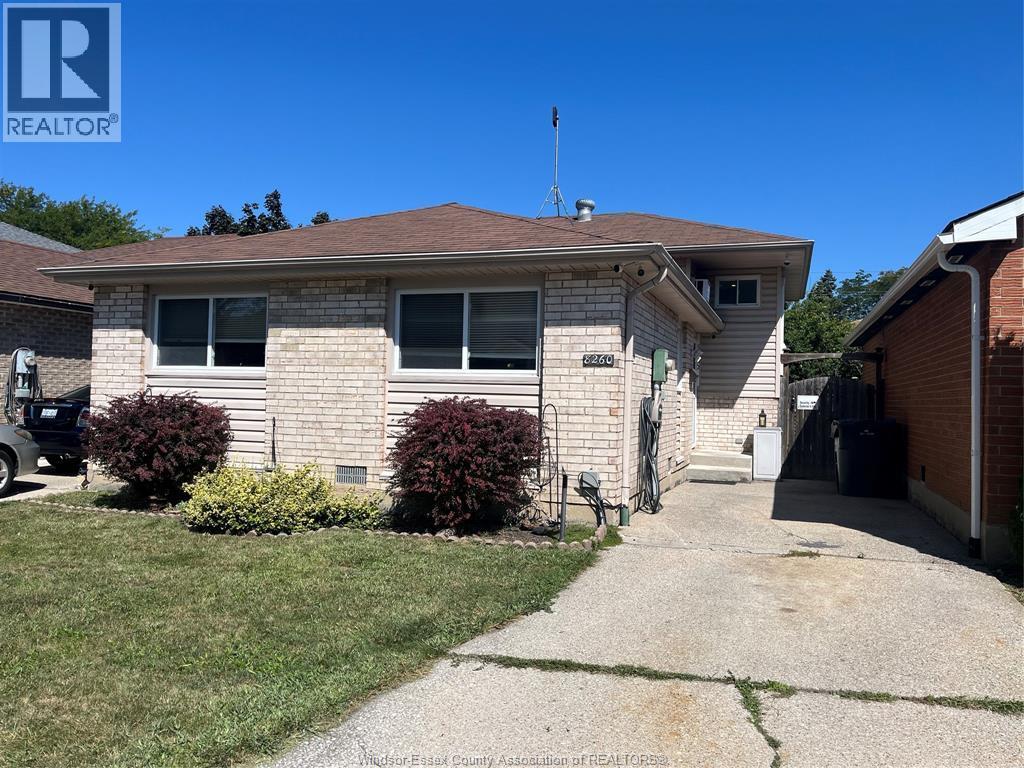 3-bedroom Single Family at 8260 Gateside Place, Windsor — primary photograph