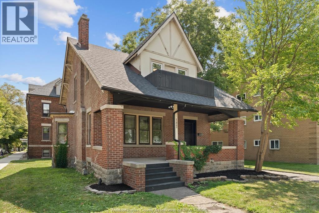 Single Family — 1423 Riverside Drive, Windsor, Ontario