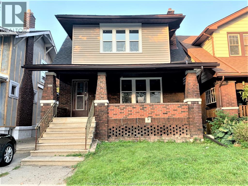 Single Family — 1076 Dougall, Windsor, Ontario