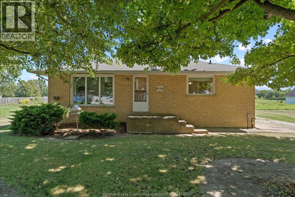 3-bedroom Single Family at 8330 Malden Road, LaSalle — photograph 3