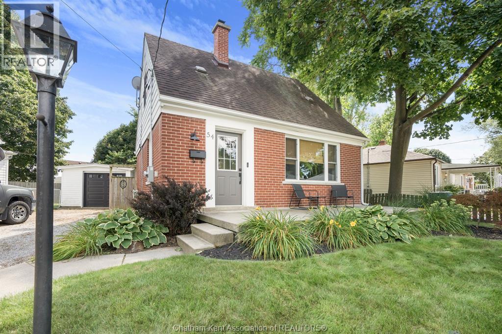2-bedroom Single Family at 54 Sunnyside Avenue, Chatham — photograph 3