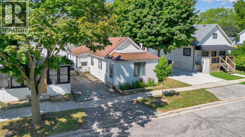 2-bedroom Single Family at 198 Brock, Amherstburg — primary photograph